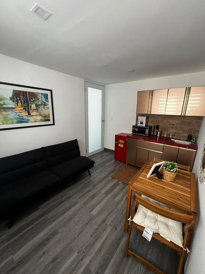 Janer House At San Juan Appartement