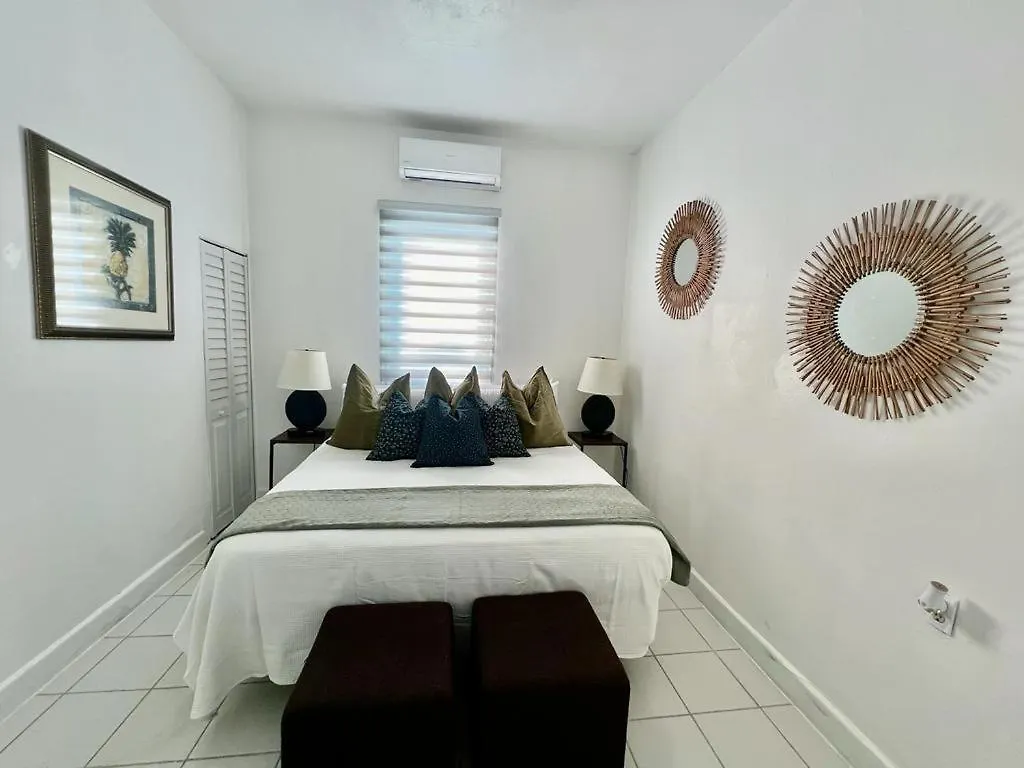 Janer House At San Juan Appartement